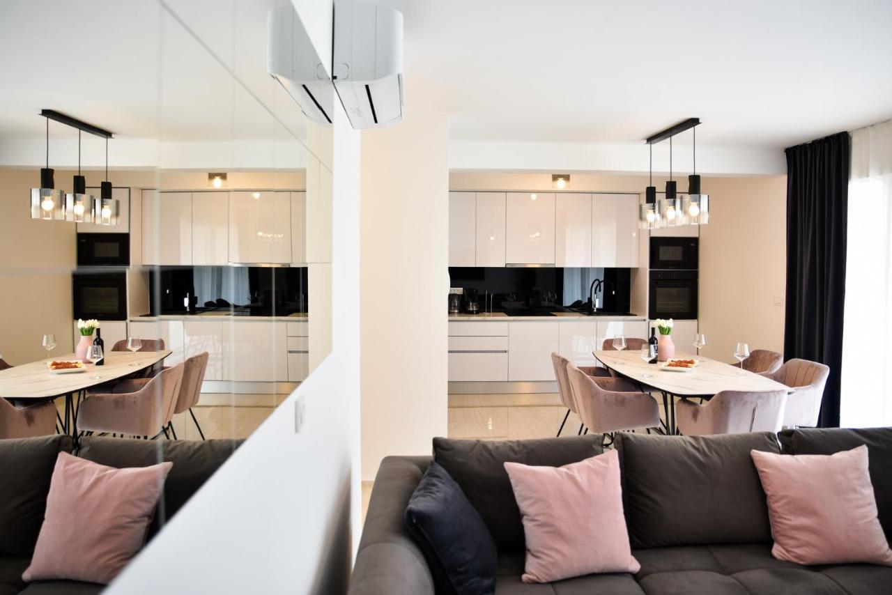 Luxury Apartments La Perla Бибинє Екстер'єр фото