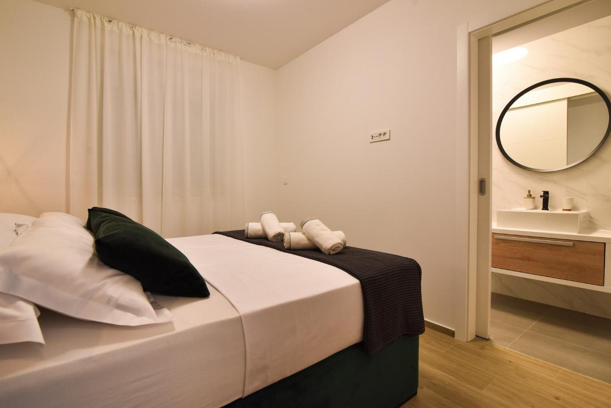 Luxury Apartments La Perla Бибинє Номер фото